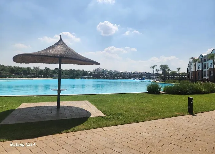 2Bed Serene Lagoon Escape