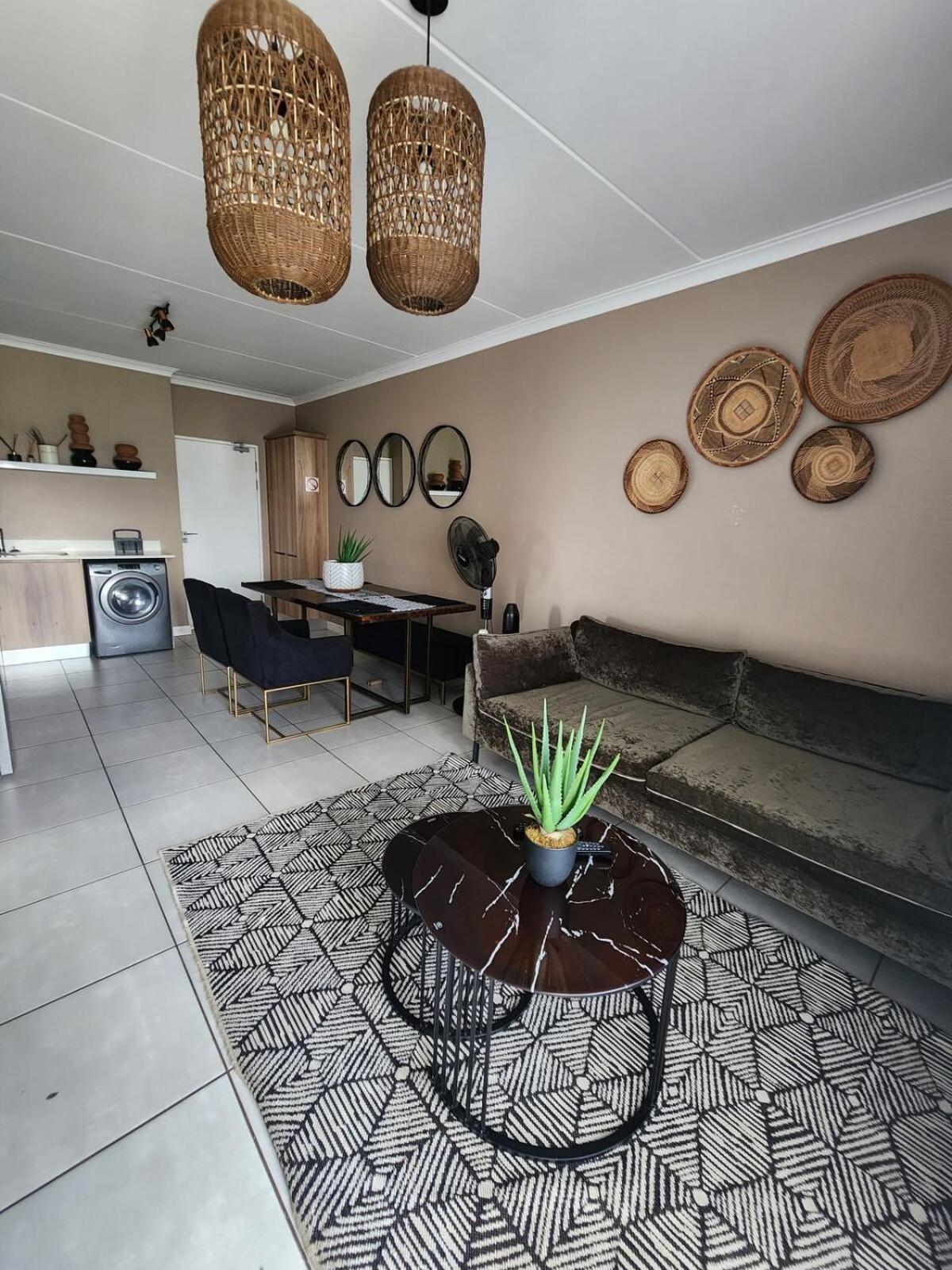 2bed Serene Lagoon Escape Apartment Pretoria